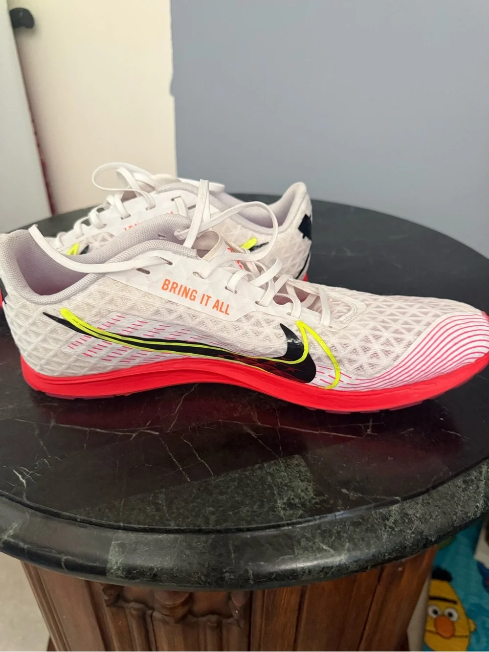 Nike Men Low Top Lace Up Athletic Sneaker White/Red/Black/Yellow Geometric